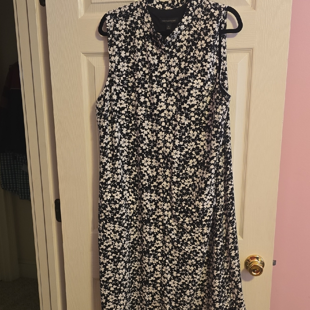 Banana Republic Black‎ and White Floral Midi Dress